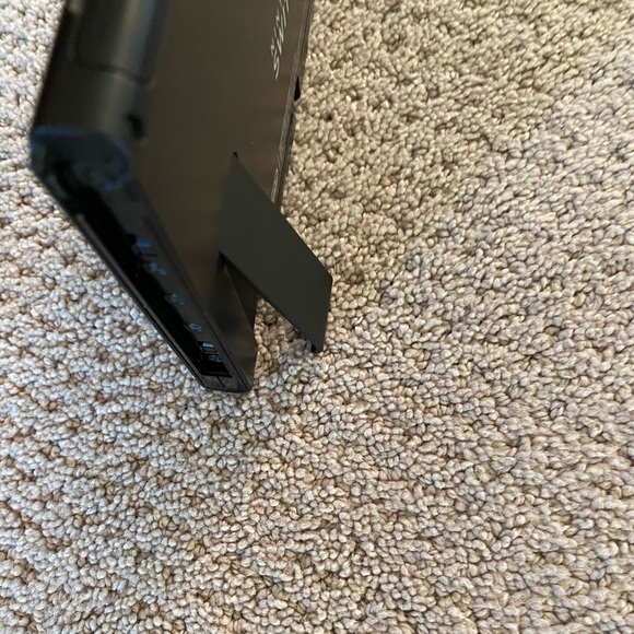 NON-WORKING Nintendo Switch.  *PARTS ONLY* - Picture 5 of 5